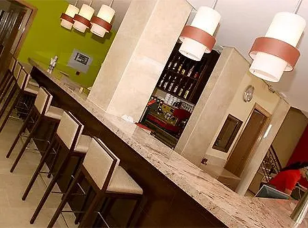 奥罗索尔酒店 酒店
